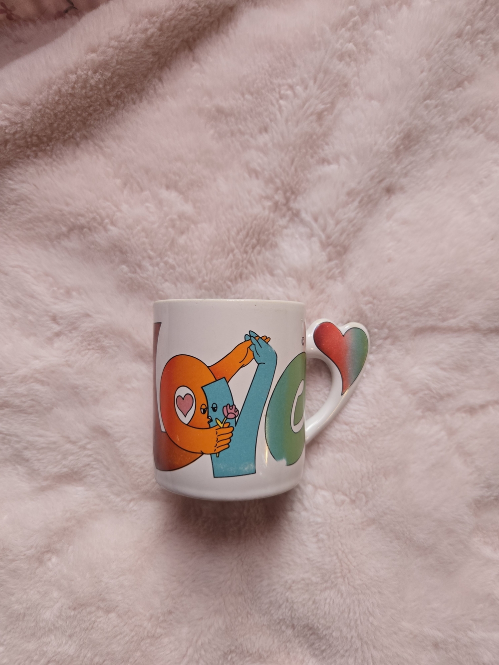 VINTAGE 1986 THE LOVE MUG CERAMIC COFFEE TEA CUP LOVE and HEARTS